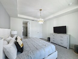 Luxury 6 Bed Villa With Pool Spa in Solara Resort