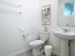 Luxury 6 Bed Villa With Pool Spa in Solara Resort