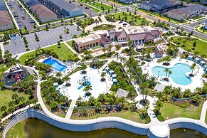 Luxury 6 Bed Villa With Pool Spa in Solara Resort