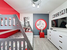 Luxury 6 Bed Villa With Pool Spa in Solara Resort