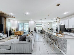 Luxury 6 Bed Villa With Pool Spa in Solara Resort