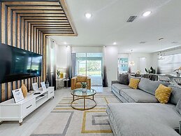 Luxury 6 Bed Villa With Pool Spa in Solara Resort