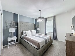 Luxury 6 Bed Villa With Pool Spa in Solara Resort