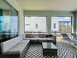 Luxury 6 Bed Villa With Pool Spa in Solara Resort