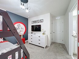 Luxury 6 Bed Villa With Pool Spa in Solara Resort