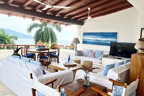 Villa Frente al Mar con Hermosas Vistas