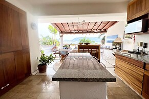 Villa Frente al Mar con Hermosas Vistas