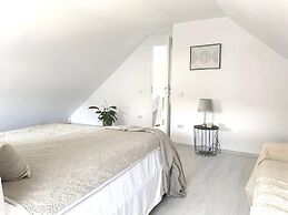 Cosy and Spacious 2 Bedroom House