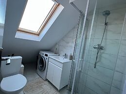 Cosy and Spacious 2 Bedroom House