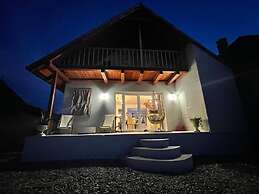 Cosy and Spacious 2 Bedroom House