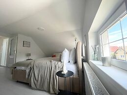 Cosy and Spacious 2 Bedroom House