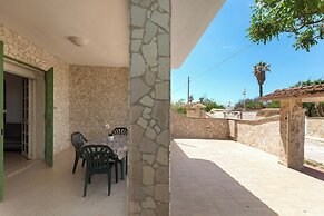 4033 Villetta Stefy by Barbarhouse