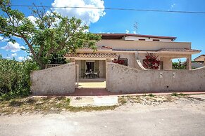 4033 Villetta Stefy by Barbarhouse