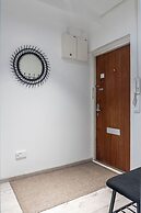 Bright & Cozy, Renovated Studio in the Center
