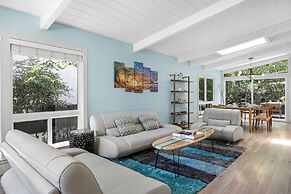 Stone Lagoon by Avantstay Steps to the Beach + Backyard Oasis!