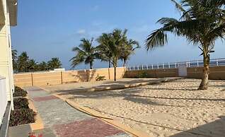 Wavecrest Beach Hotel & Resort