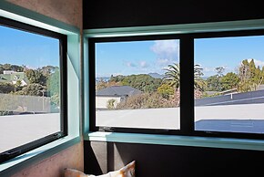 Artist's Colourful Casa with Spa Pool