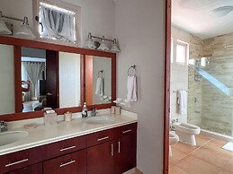 Paradise Villas & Vacations