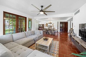 Paradise Villas & Vacations