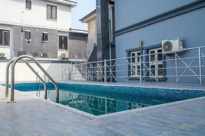 DeGrosvenor Hotel and Suites Lagos