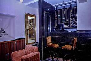 De Bullion Hotels and Suites
