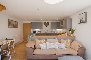 Discovery Barn Luxury 2 BD Conversion
