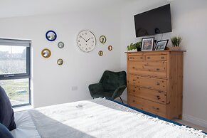 Discovery Barn Luxury 2 BD Conversion