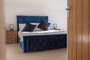 Discovery Barn Luxury 2 BD Conversion