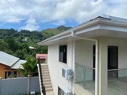 Yvon's Tropical Villa