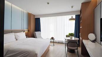 YUN-RAY AMBASSADOR HOTEL