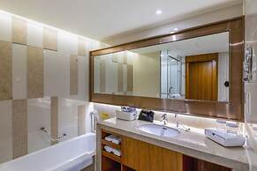 YUN-RAY AMBASSADOR HOTEL