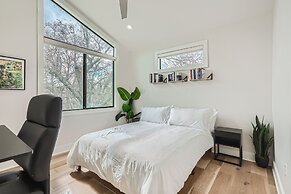 Grand Oasis Ar E.Austin W/Pool