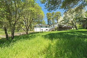 Oakland Hills Farmhouse Stunner + Game Room + Ac