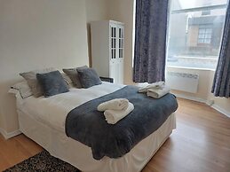 Blackpool - 1-bed Apartment - Sleeps 3 - Pets Allowed Smoking There is