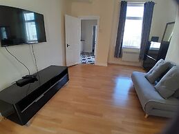 Blackpool - 1-bed Apartment - Sleeps 3 - Pets Allowed Smoking There is