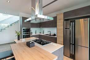 Tropical Haven 4 Bedroom Pool Villa