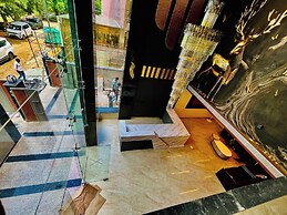 The Grand Oasis Hotel & Resort