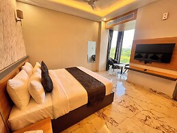 The Grand Oasis Hotel & Resort