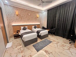 The Grand Oasis Hotel & Resort