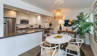 Sharon Green Condominiums