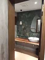 Pinnacle Executive Lodges