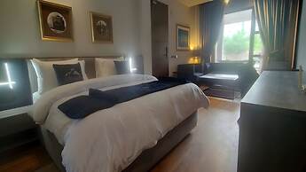Pinnacle Executive Lodges