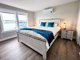 Saratoga Lakeside Retreat