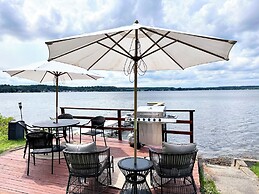Saratoga Lakeside Retreat