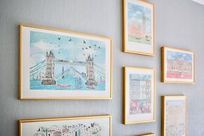 Newly Refurbished Flat With Great Transport Links