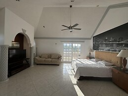 Hotel Zone Beach Villa