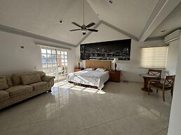 Hotel Zone Beach Villa