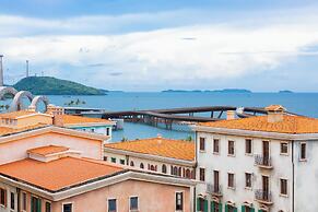 Lotus Home Corner & Rooftop