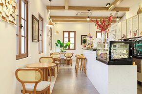 Lotus Home Corner & Rooftop