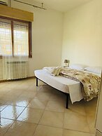 la villetta fiera airport